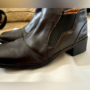 Josef Seibel women’s booties size 8 (US), dark brown